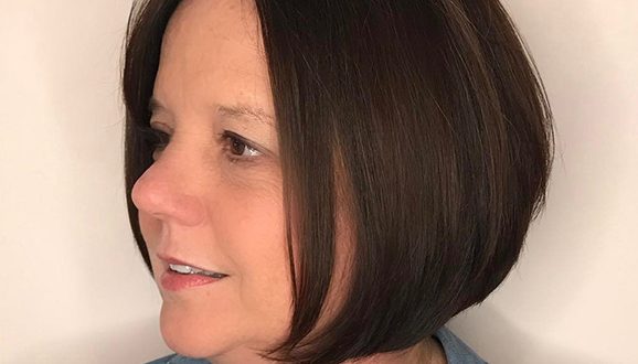 40 Astonishing Haircuts for Women over 50 with a Round Face